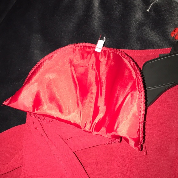 Montée Collection Red sheer jacket - Picture 5 of 5